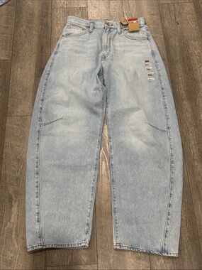 Light Wash Women’s Jeans - Relaxed Fit cinched barrel